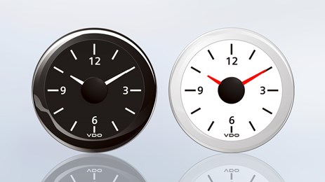 The clearly readable dial on the ViewLine quartz clock adds a stylish touch to every pleasure boat and yacht Cockpit.